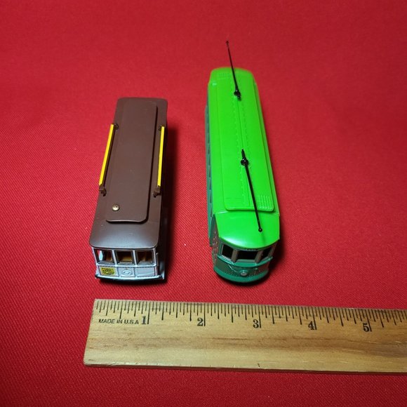 Classic Streetcars Set of 2 - Picture 9 of 12